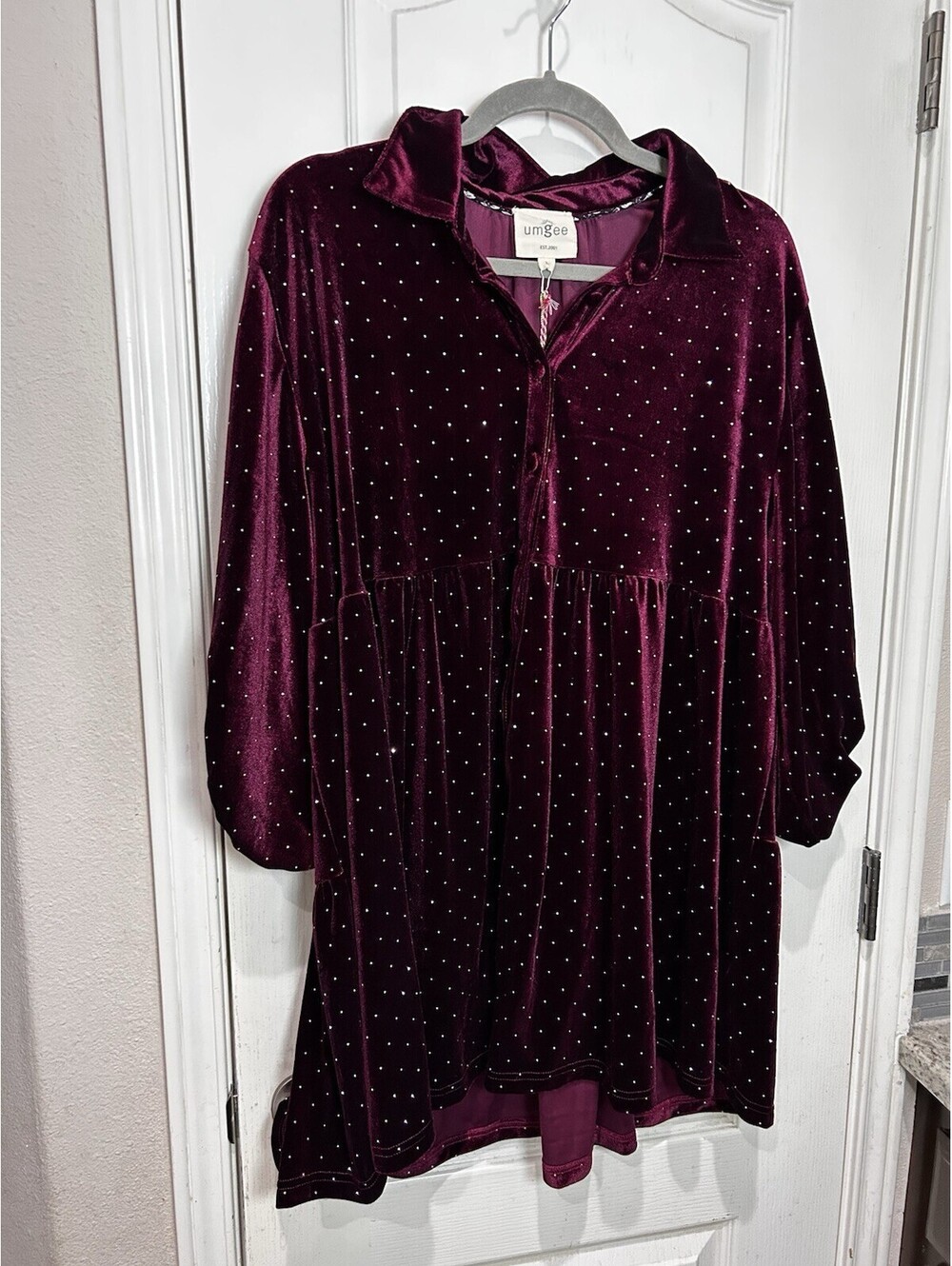 Umgee Violet Burgundy Velvet Tunic Top with Stone Embellishments Sparkle Sz L
